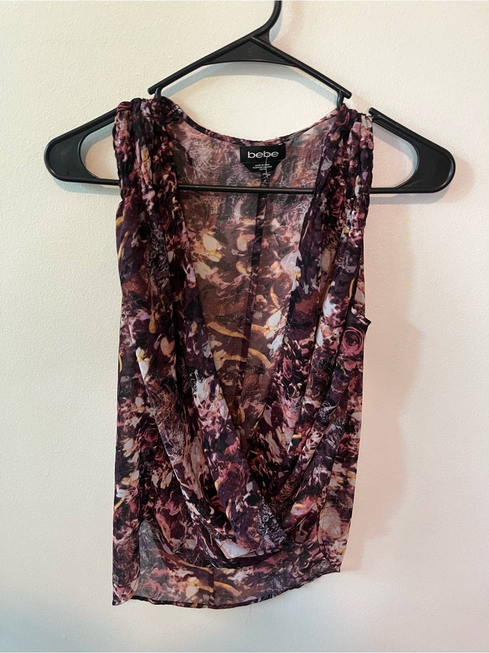 bebe Floral Draped Plunge Sleeveless Going Out Top - XS